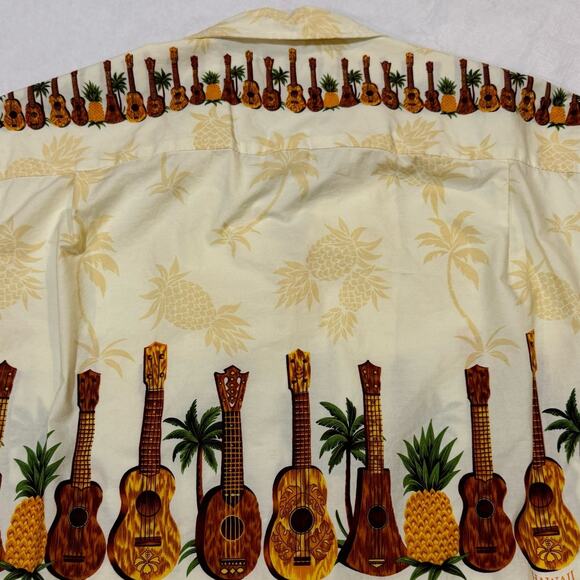 Hawaiian Guitars Pineapples Luau Shirt Mens Size Large Aloha Mo'i Palm Trees - Picture 6 of 11